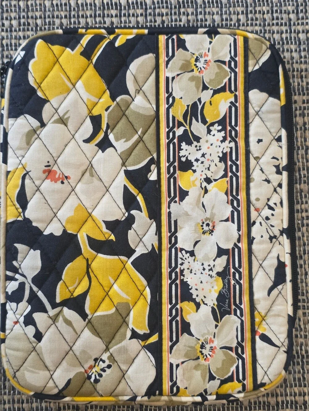 Vera Bradley Dogwood Print Cushioned Ipad Notebook Case Yellow Black Floral